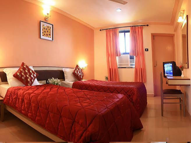 Om Shiv Hotel Márgáo Kültér fotó