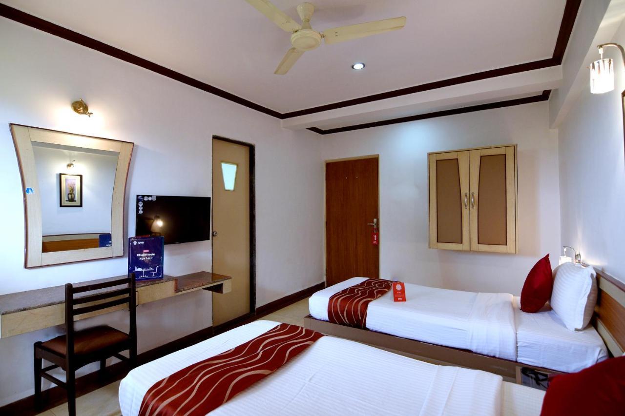 Om Shiv Hotel Márgáo Kültér fotó